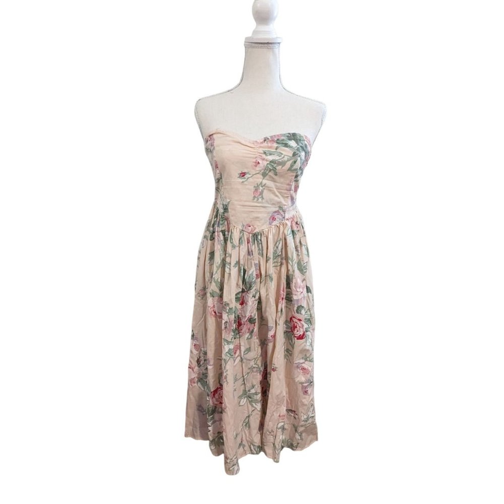 Urban Outfitters Sweetheart strapless dress